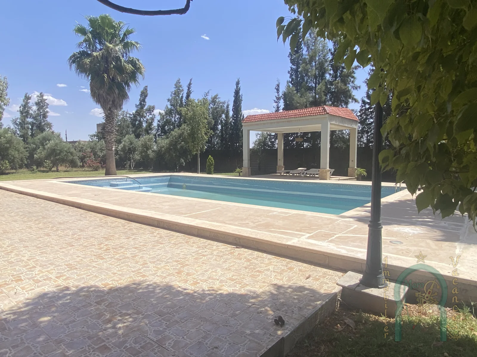 OASIS SUR 15000 M2